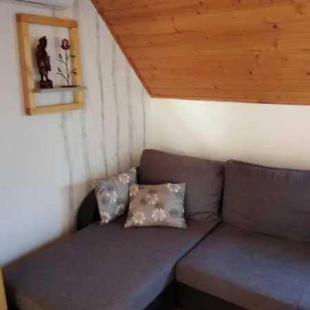Rozsadomb Apartment